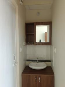 Bathroom Image of 700 Sq.ft 1.5 BHK Apartment / Flat for rent in Maraimalai Nagar Chennai for Rs. 22000