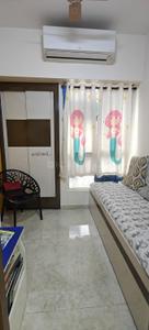 Bedroom Image of 685 Sq.ft 2 BHK Apartment / Flat for sale in Lodha Amara, Kolshet Thane for Rs. 9500000