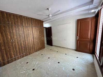 Bedroom Image of 2400 Sq.ft 4 BHK Builder Floor for sale in Rajouri Garden New Delhi for Rs. 38000000