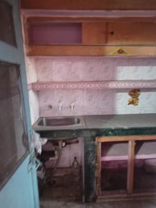 Kitchen Image of 600 Sq.ft 2 BHK Builder Floor for rent in DDA LIG Flats Pocket E, Dilshad Garden New Delhi for Rs. 16000