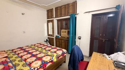 Bedroom Image of 2250 Sq.ft 3 BHK Builder Floor for rent in Sector 14 Gurgaon for Rs. 55000