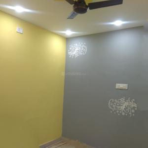 Bedroom Image of 669 Sq.ft 3 BHK Builder Floor for rent in Shakti Nagar New Delhi for Rs. 15000