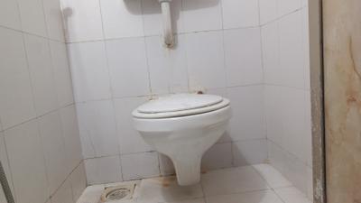 Bathroom Image of 600 Sq.ft 1 BHK Apartment / Flat for sale in Akshita Avenue, Borivali West Mumbai for Rs. 11000000