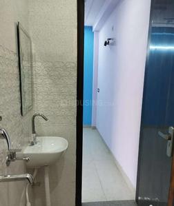 Image of 950 Sq.ft 2 BHK Apartment / Flat for rent in Uttam Nagar, New Delhi for Rs. 14000