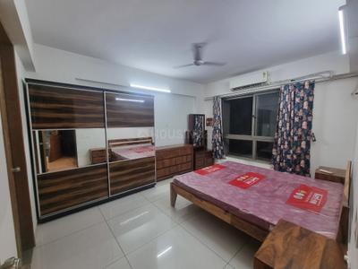Bedroom Image of 3200 Sq.ft 4 BHK Apartment / Flat for rent in Earth Elegance, Bodakdev Ahmedabad for Rs. 100000
