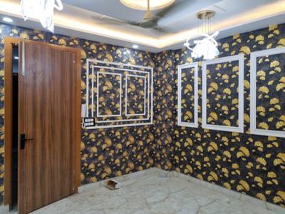 Living Room Image of 810 Sq.ft 3 BHK Apartment / Flat for sale in Hans Builders Floor, Dwarka Mor New Delhi for Rs. 6000001
