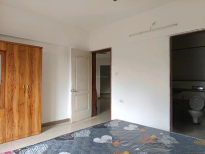 Bedroom Image of 1200 Sq.ft 2 BHK Apartment / Flat for sale in Magarpatta Jasminium, Hadapsar Pune for Rs. 17000000