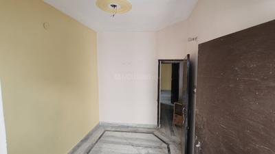 Image of 450 Sq.ft 2 BHK Builder Floor for rent in Mahavir Enclave, New Delhi for Rs. 9000