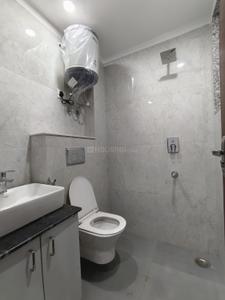 Bathroom Image of 950 Sq.ft 2 BHK Apartment / Flat for rent in Saket New Delhi for Rs. 30000