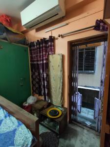 Bedroom Image of 450 Sq.ft 1 BHK Apartment / Flat for rent in South Dum Dum Kolkata for Rs. 7900
