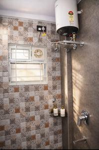 Bathroom Image of 500 Sq.ft 1 BHK Apartment / Flat for rent in HSR Layout Bengaluru for Rs. 33000