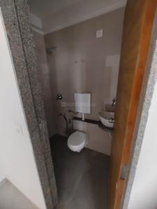Bathroom Image of 1305 Sq.ft 2 BHK Apartment / Flat for rent in Jagatpur Ahmedabad for Rs. 21000