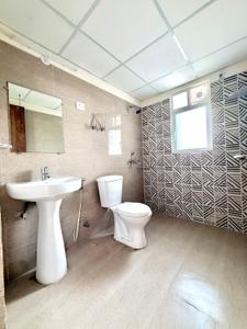Image of 2130 Sq.ft 4 BHK Apartment / Flat for rent in Amrapali Verona Heights, Noida Extension, Greater Noida for Rs. 34950