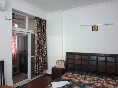 Bedroom Image of 1850 Sq.ft 3 BHK Apartment / Flat for rent in Amrapali Silicon City, Sector 76 Noida for Rs. 65000