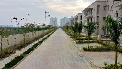 Image of 300 Sq.ft Residential Plot / Land for sale in BPTP Amstoria , Sector 102, Gurgaon for Rs. 75000000