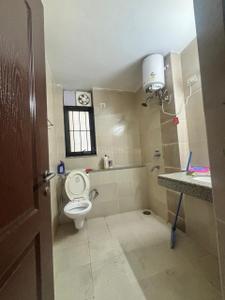 Bathroom Image of 1350 Sq.ft 3 BHK Apartment / Flat for sale in Unitech Uniworld Gardens 2, Sector 47 Gurgaon for Rs. 19800000