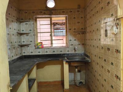 Kitchen Image of 650 Sq.ft 2 BHK Apartment / Flat for sale in Lake Gardens Kolkata for Rs. 2800000