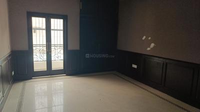 Bedroom Image of 5500 Sq.ft 6 BHK Independent House for rent in New Friends Colony New Delhi for Rs. 700000