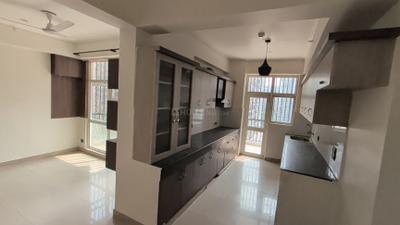Kitchen Image of 1180 Sq.ft 2 BHK Apartment / Flat for rent in Panchsheel Wellington, Crossings Republik Ghaziabad for Rs. 22000