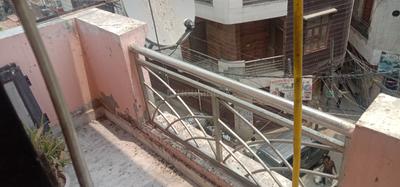 Balcony Image of 516 Sq.ft 2 BHK Builder Floor for sale in Shahdara New Delhi for Rs. 3200000