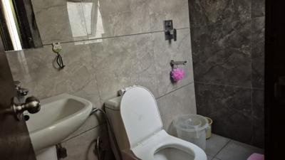 Bathroom Image of 200 Sq.ft 1 RK Studio for rent in Gautam Nagar New Delhi for Rs. 21000