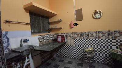 Kitchen Image of 500 Sq.ft 1 BHK Independent House for rent in Alambagh Lucknow for Rs. 6000