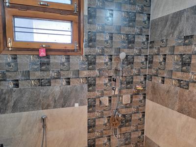 Bathroom Image of 5000 Sq.ft 4 BHK Independent House for sale in Channi Himmat Jammu for Rs. 105000000