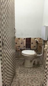 Bathroom Image of 800 Sq.ft 2 BHK Duplex for rent in Narasothipatti Salem for Rs. 12000