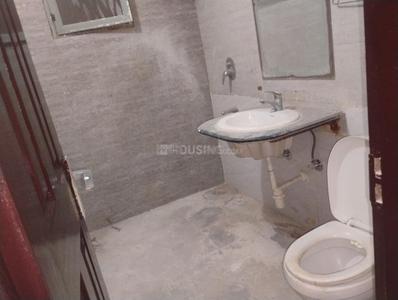 Bathroom Image of 1100 Sq.ft 3 BHK Apartment / Flat for sale in Amrapali Pan Oasis, Sector 70 Noida for Rs. 15000000