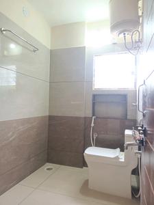 Common Bathroom Image of 750 Sq.ft 1 BHK Apartment / Flat for rent in Agrahara Layout Bengaluru for Rs. 20000