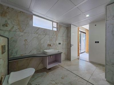 Bathroom Image of 4324 Sq.ft 4 BHK Apartment / Flat for sale in The Courtyard, Dalanwala Dehradun for Rs. 49700000