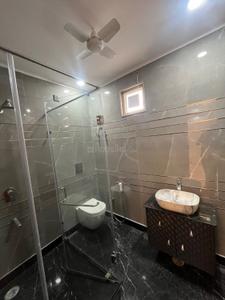 Bathroom Image of 1350 Sq.ft 3 BHK Builder Floor for rent in Shalimar Bagh New Delhi for Rs. 57000