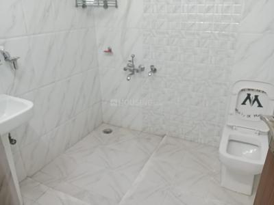 Bathroom Image of 1100 Sq.ft 2 BHK Builder Floor for rent in Safdarjung Development Area New Delhi for Rs. 70000