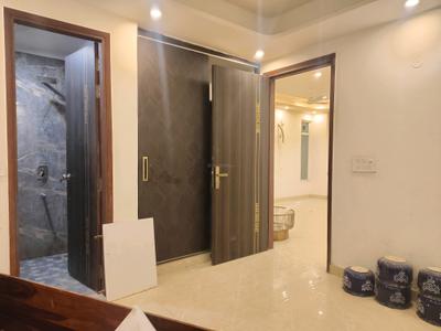 Bedroom Image of 1800 Sq.ft 4 BHK Builder Floor for rent in Freedom Fighters Enclave New Delhi for Rs. 65000