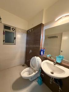 Bathroom Image of 2280 Sq.ft 3 BHK Apartment / Flat for rent in Adani The Meadows, Shantigram Ahmedabad for Rs. 49000