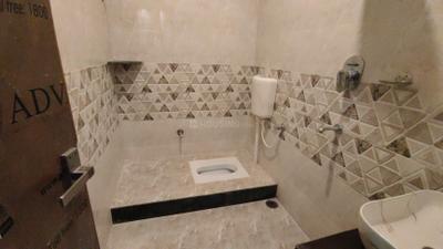 Image of 1000 Sq.ft 2 BHK Apartment / Flat for rent in Mahmoorganj, Varanasi for Rs. 22000