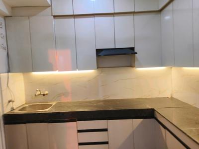 Kitchen Image of 700 Sq.ft 2 BHK Apartment / Flat for sale in Signature Global The Millennia, Sector 37C Gurgaon for Rs. 6850000