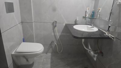 Bathroom Image of 1500 Sq.ft 1 RK Apartment / Flat for rent in Vijay Nagar Indore for Rs. 14500