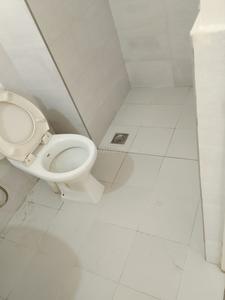 Bathroom Image of 1221 Sq.ft 3 BHK Apartment / Flat for sale in DLF Woodland Heights, Bommasandra Bengaluru for Rs. 7500000