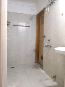 Common Bathroom Image of 600 Sq.ft 1 BHK Apartment / Flat for rent in Puraniks Home Town, Kasarvadavali Thane for Rs. 17500