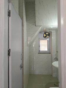 Common Bathroom Image of 300 Sq.ft 1 RK Apartment / Flat for rent in Saket New Delhi for Rs. 19000