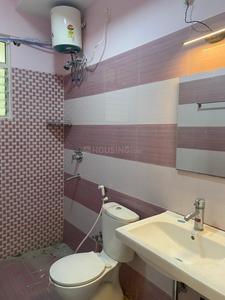 Bathroom Image of 990 Sq.ft 3 BHK Apartment / Flat for sale in Rohra Legend, Rajarhat Kolkata for Rs. 7400000