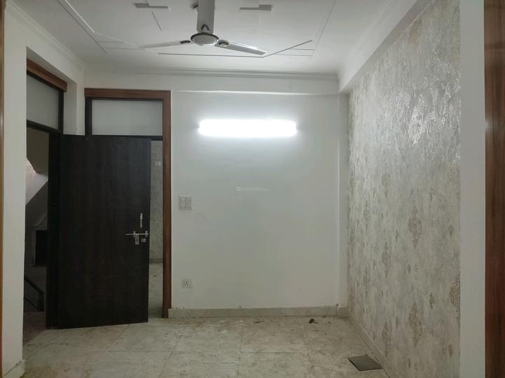 Sarfabad, Sector 73 Main Image 1