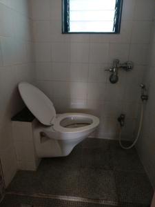Common Bathroom Image of 1150 Sq.ft 2 BHK Apartment / Flat for rent in Magarpatta Iris, Magarpatta City Pune for Rs. 36000