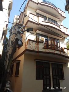 Image of 800 Sq.ft 2 BHK Apartment / Flat for rent in Hazratganj, Lucknow for Rs. 16000