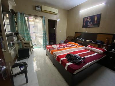 Bedroom Image of 1300 Sq.ft 2.5 BHK Builder Floor for sale in Vasant Kunj New Delhi for Rs. 32500000