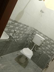 Bathroom Image of 800 Sq.ft 2 BHK Builder Floor for rent in Varthur Bengaluru for Rs. 15000