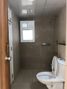 Common Bathroom Image of 1320 Sq.ft 3 BHK Apartment / Flat for rent in Prestige Jindal City, Anchepalya Bengaluru for Rs. 45000