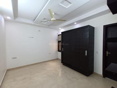 Bedroom Image of 3200 Sq.ft 5 BHK Builder Floor for sale in Janakpuri New Delhi for Rs. 52500000