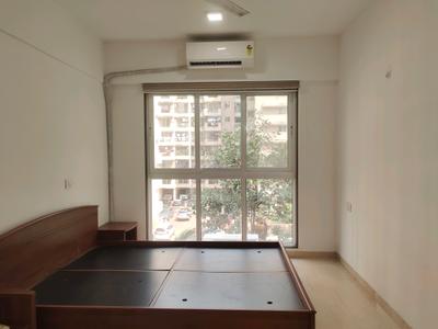 Bedroom Image of 900 Sq.ft 2 BHK Apartment / Flat for rent in Platinum Life, Andheri West Mumbai for Rs. 120000